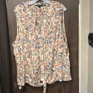 Floral sleeveless shirt